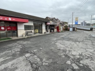 角子原陸橋店舗